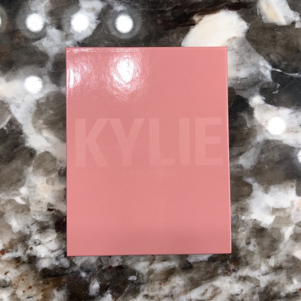 Kylie Cosmetics Strawberry Shortcake Kylighter